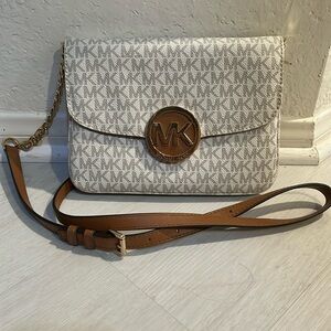 Michael Kors Crossbody bag